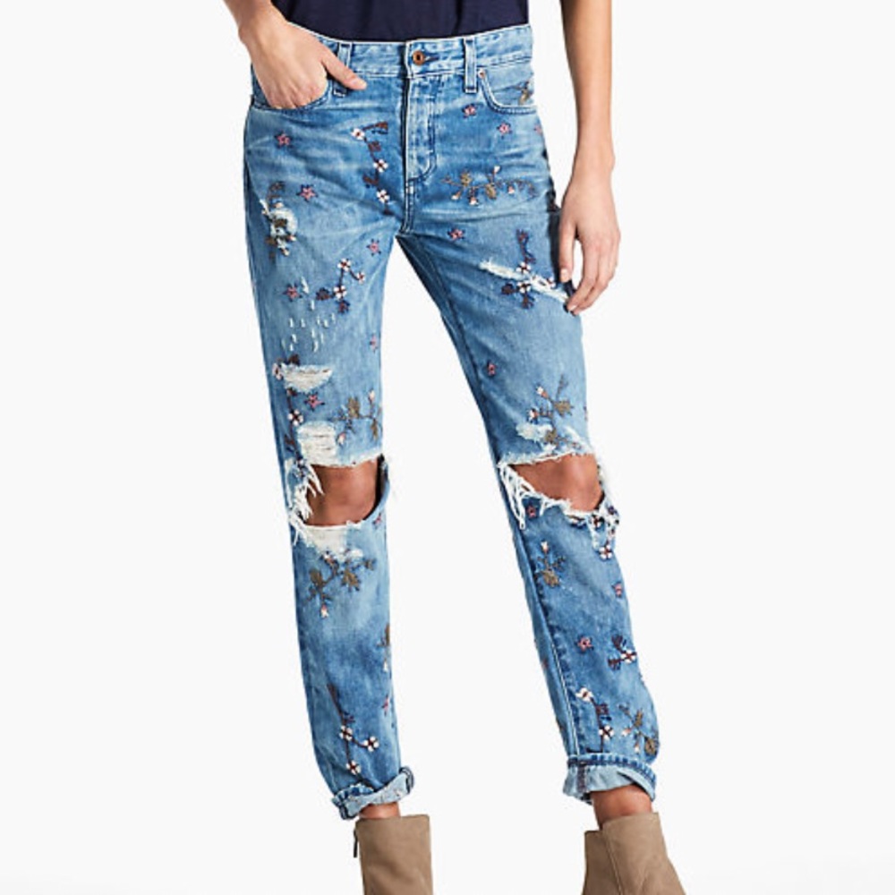 🌟SOLD🌟 Lucky Brand Embroidered Straight Jeans